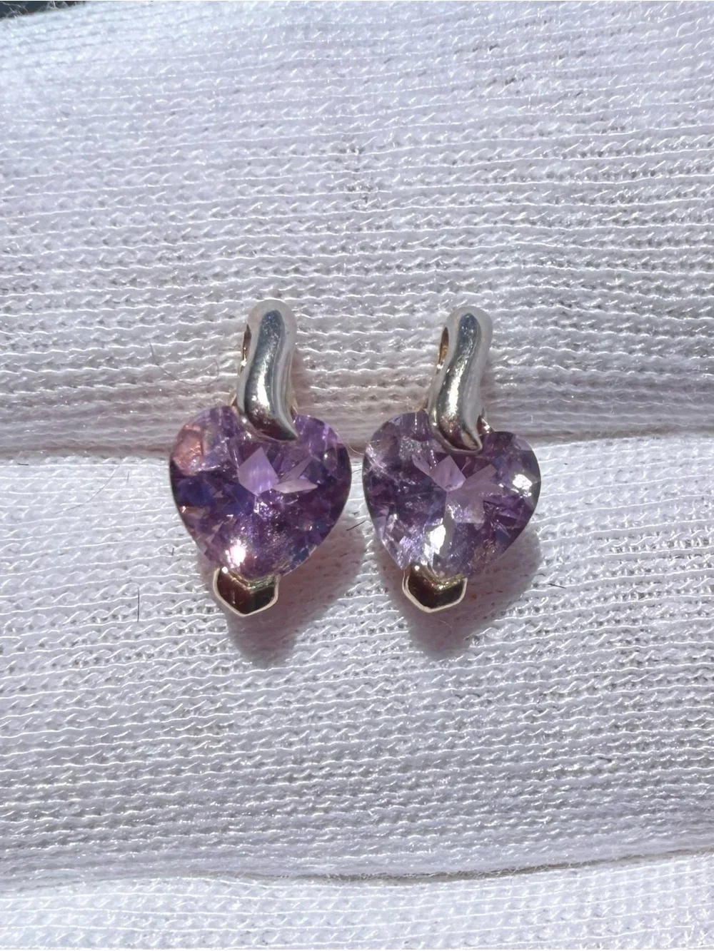 10k Yellow & White Gold Heart-Shaped Purple Amethyst Stud Earrings! - Picture 7 of 12